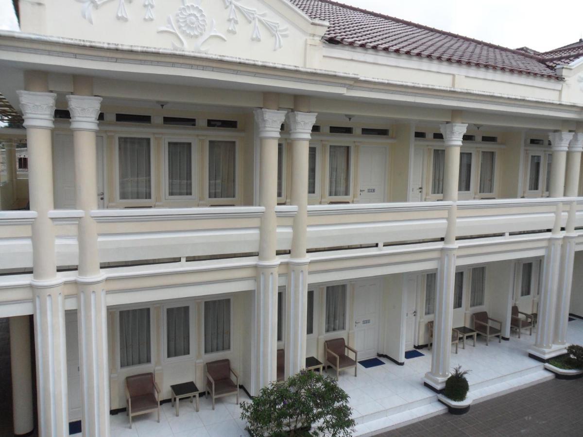 Delaga Biru Convention Hotel ボゴール エクステリア 写真